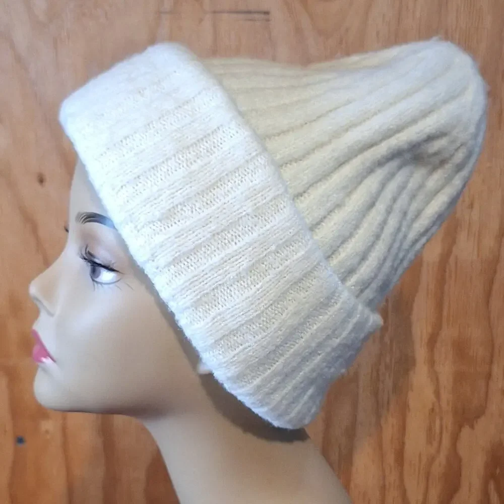 Anthropologie this beanie